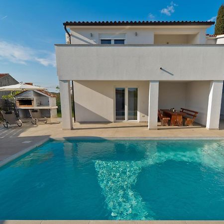 Villa Luka With Private Pool Near Pula Luaran gambar