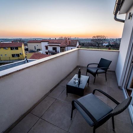 Villa Luka With Private Pool Near Pula Luaran gambar