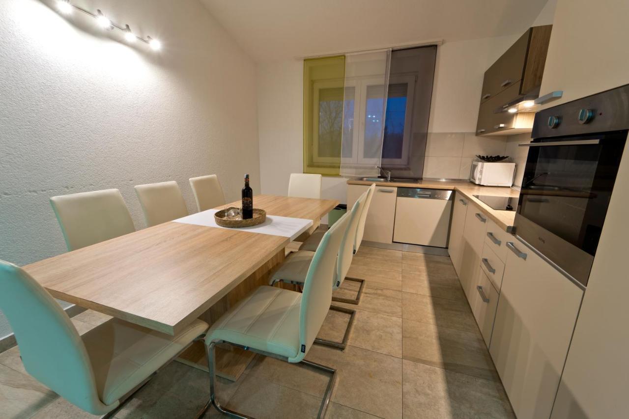 Villa Luka With Private Pool Near Pula Luaran gambar
